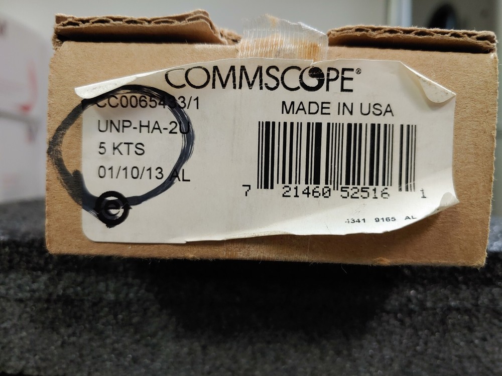 COMMSCOPE UNP-HA-2U Uniprise Hinged Panel Kit