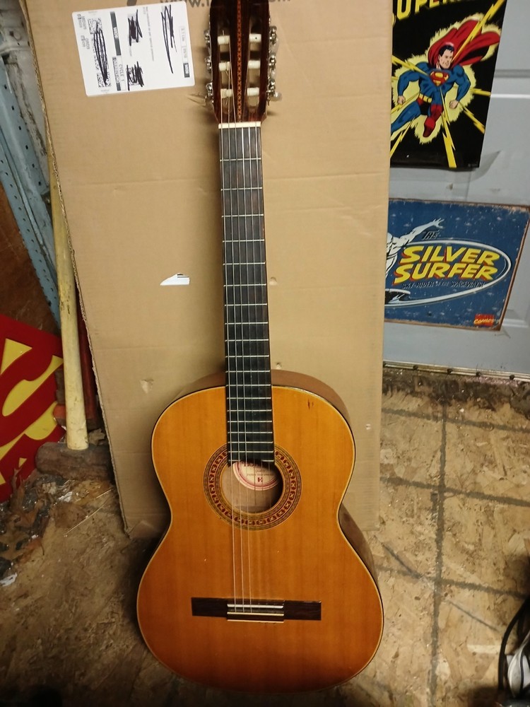 Hohner classical guitar w/ bag and extra strings, made in Korea