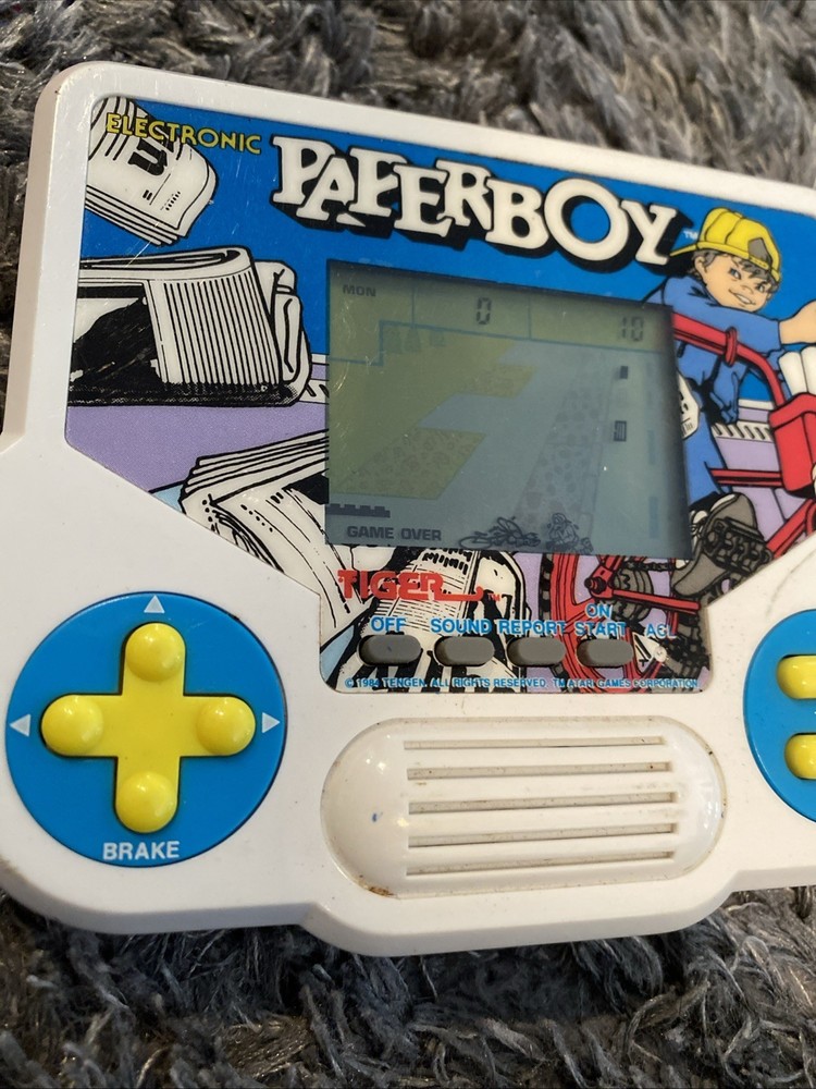 Vintage 1988 Tiger Electronics Paperboy Handheld LCD Game TESTED