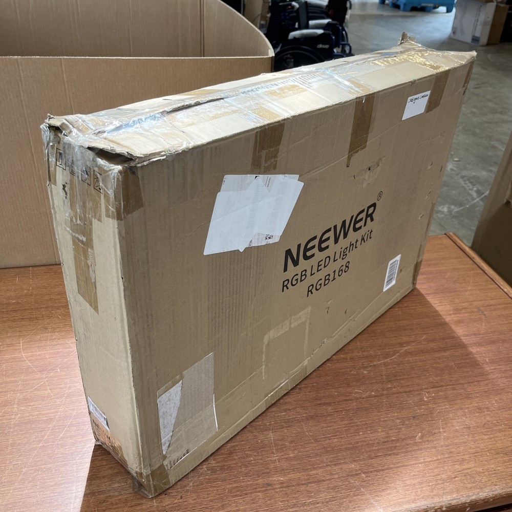 NEEWER RGB168 LED Video Panel Light