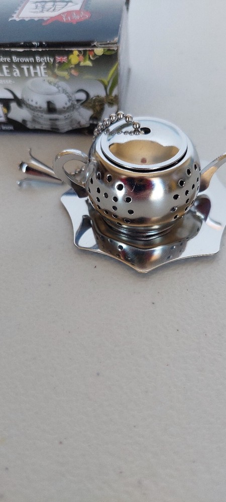 G&H Silver Toned Tiny Teapot & Serving Tray Shaped Whole LeafTea/Spice Infuser
