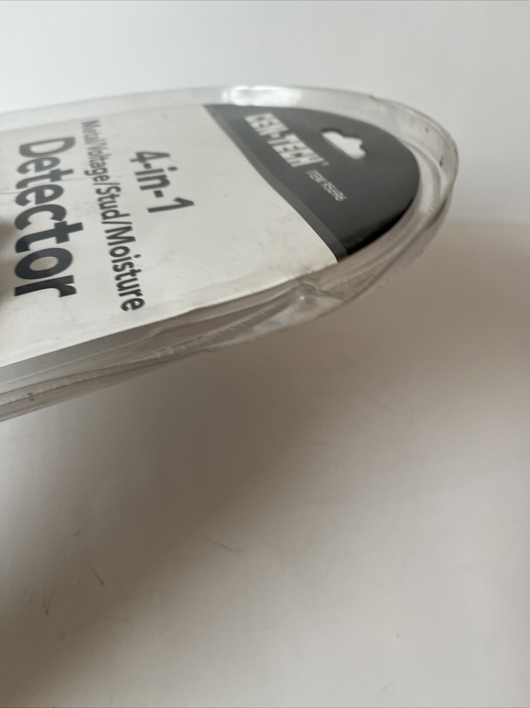 Cen-Tech 4-in-1 Multi Function Detector Detects Moisture Studs Voltage Metal