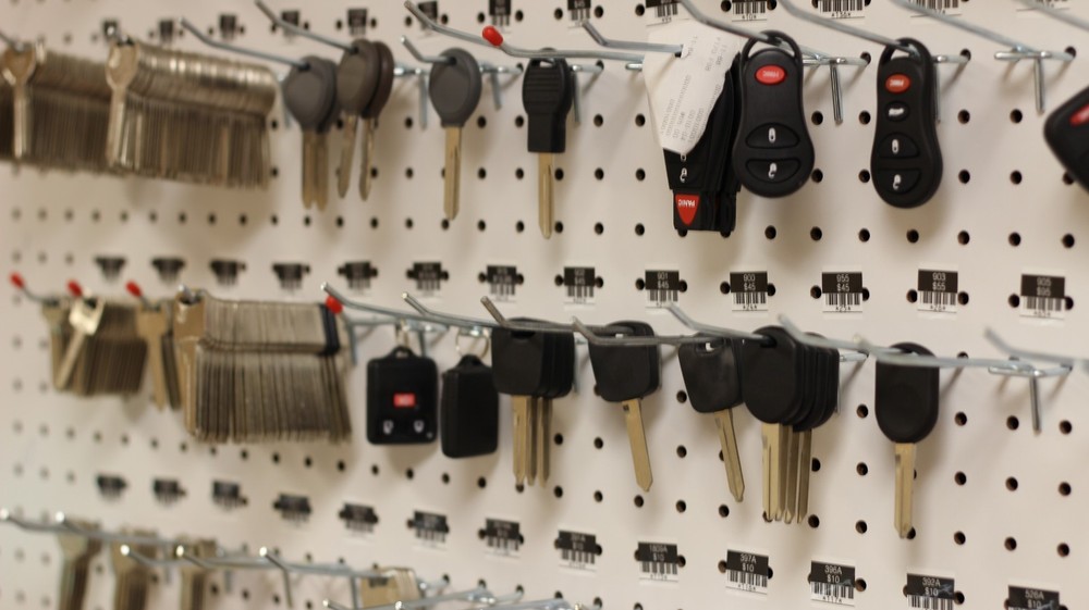 N001-N200 Replacement keys for Thule roof rack, Cut to Code Licensed Locksmith.