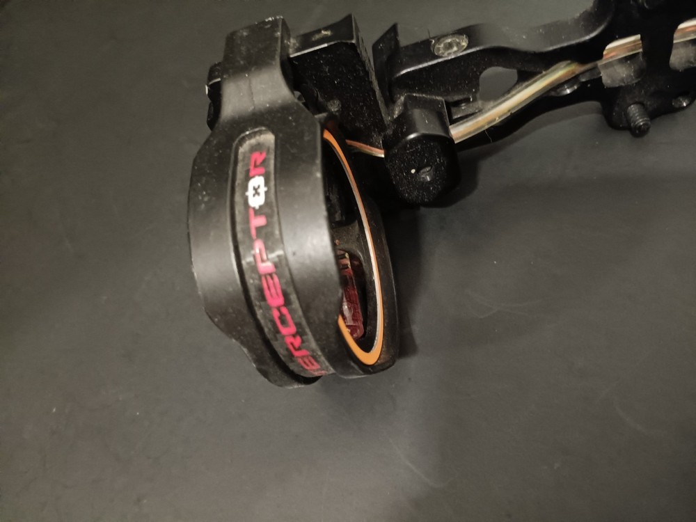 Fuse Interceptor 5 Pin Archerey Sight With Level And Mounting Hardware