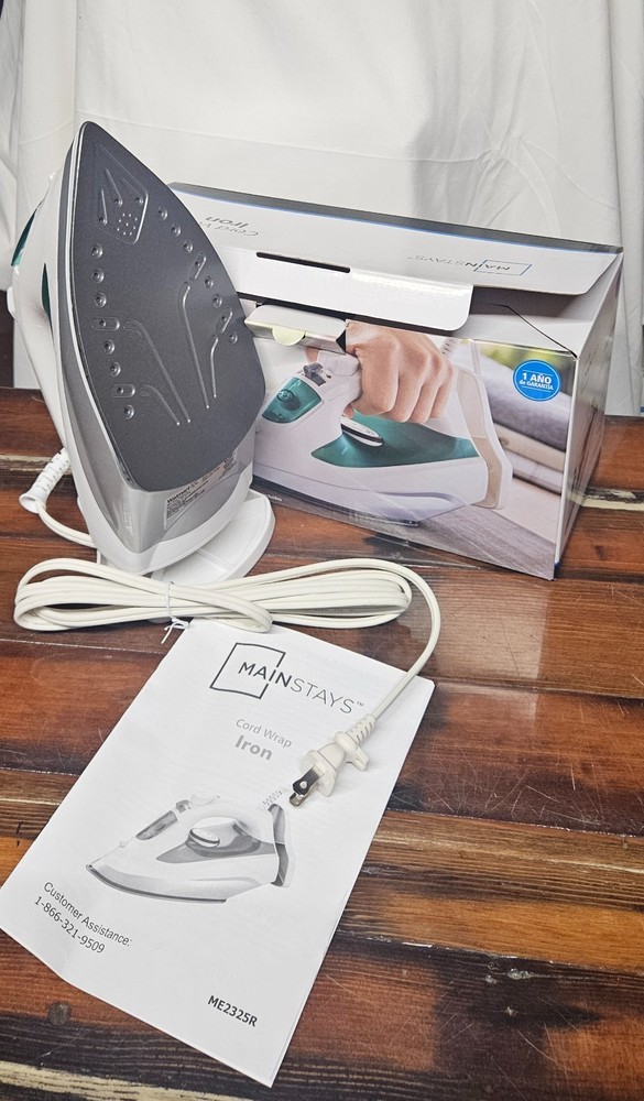 Main Stays Iron with cordwrap new in box