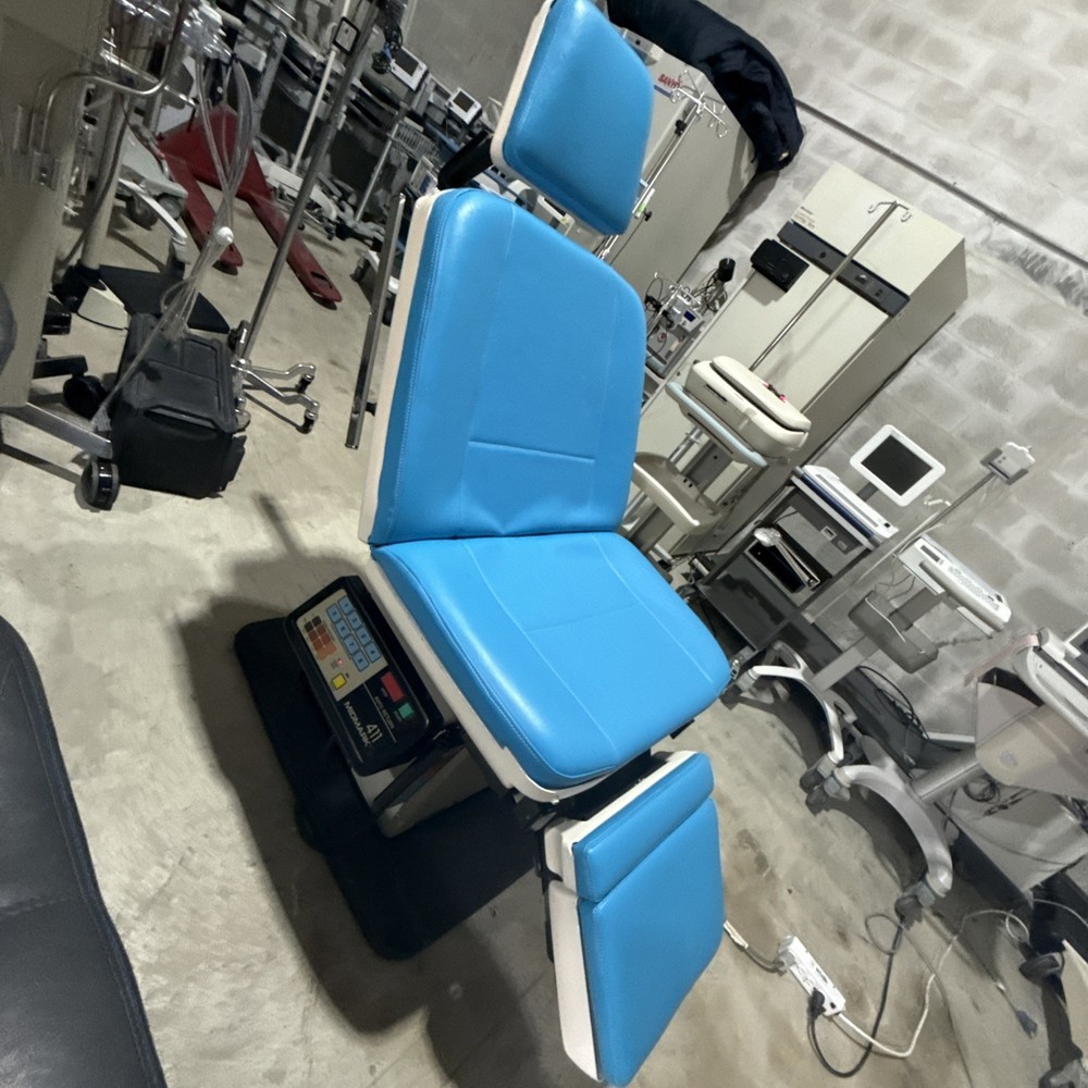 Midmark Ritter 411 procedure Exam Table Chair