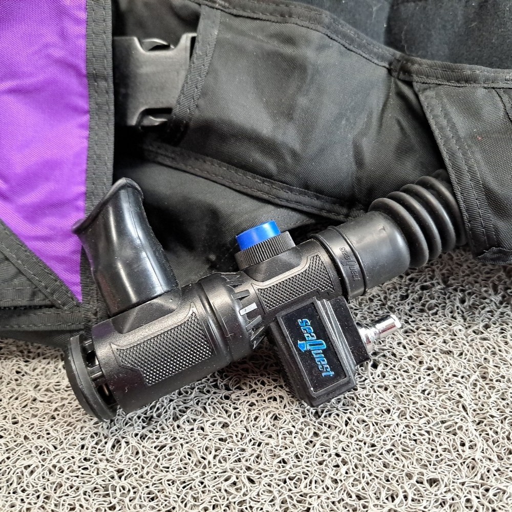 SEAQUEST Infinity Scuba Vest Size Medium W/ Breathing Source + Accessories