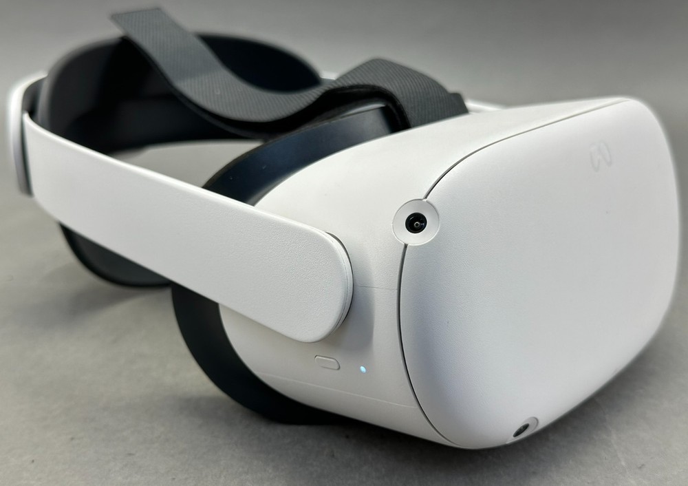 Meta Quest 2 VR Headset 128GB with Controllers & Case