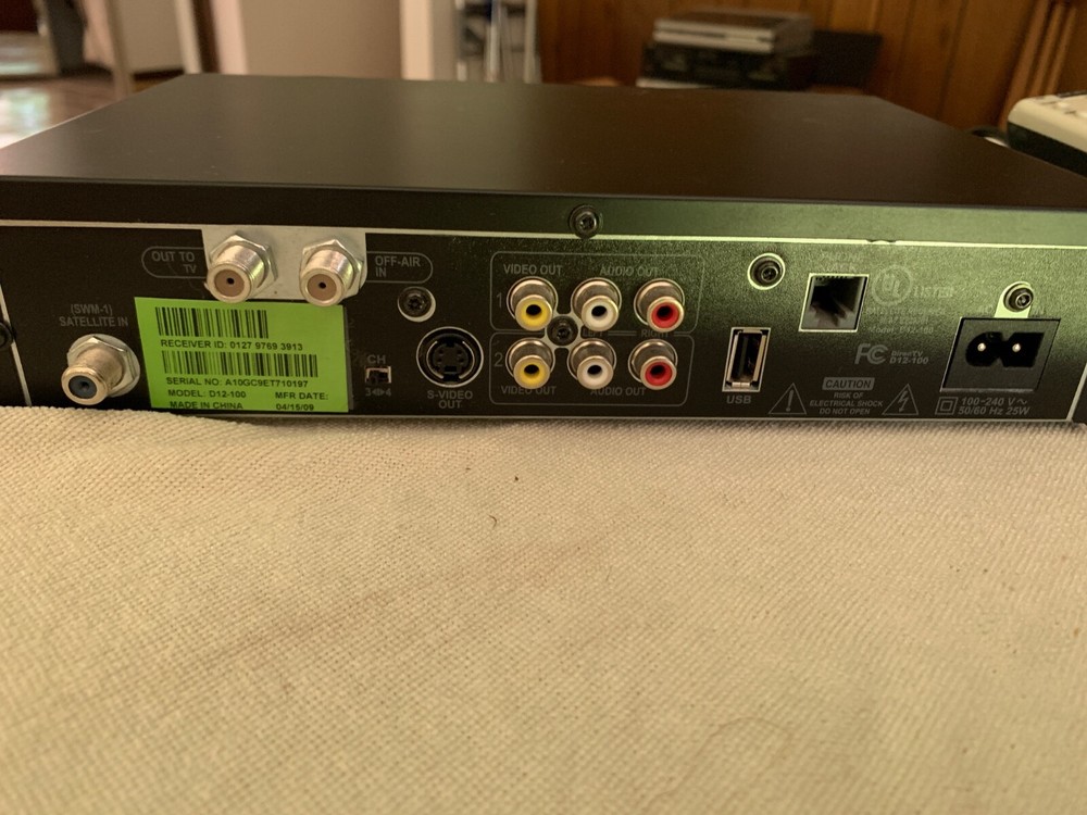 DirecTV D12-100 Satellite Receiver – 2009 – With Remote Cord