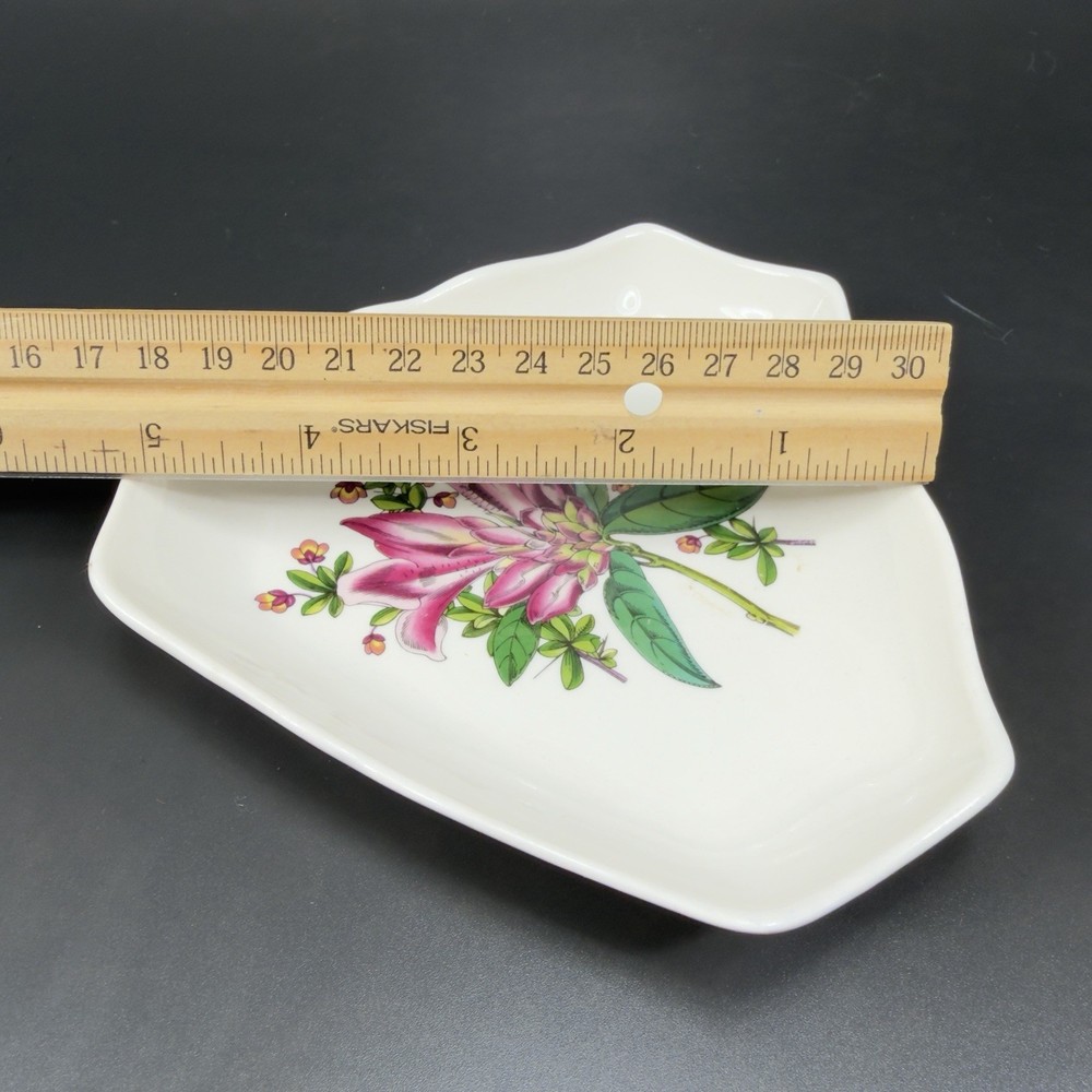 Spode Copeland Wayside Fine Porcelain Triangular Shape Dish Bowl Trinket Dish