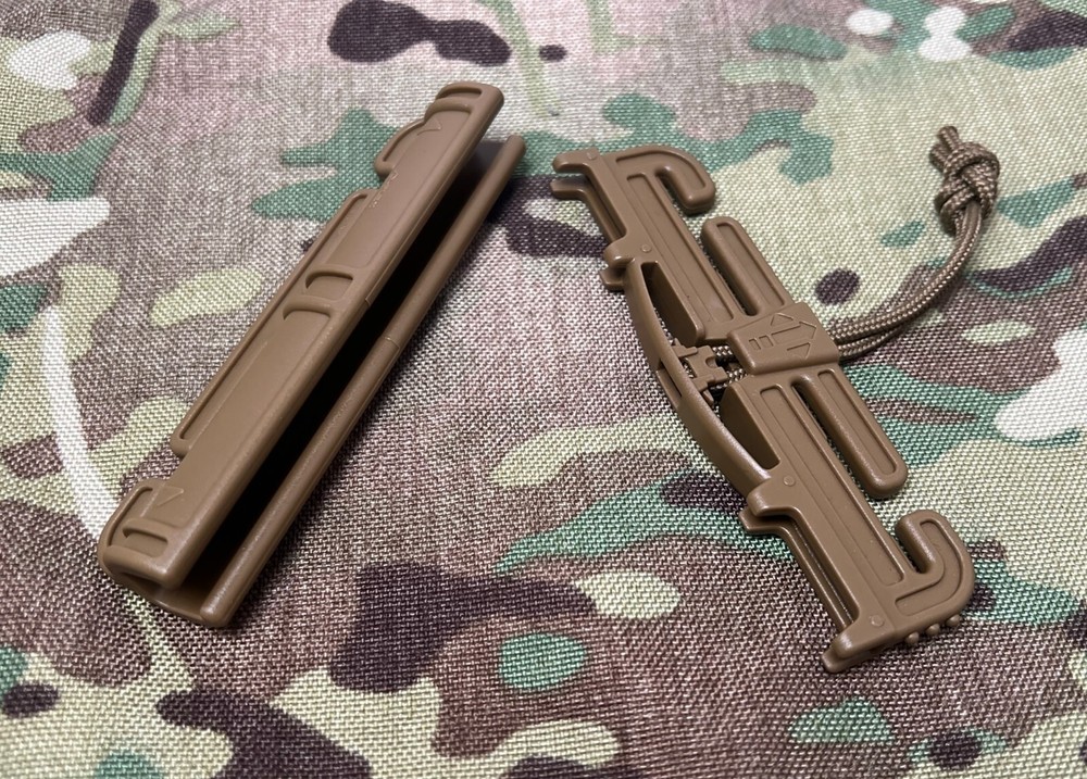 Duraflex Quick Attach Split Bar Quick Release Buckle Tubes - Double Slot Coyote