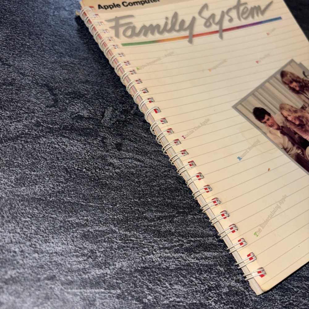 Apple Computer Family System Owner's / Reference Setup Guide 1981 #R