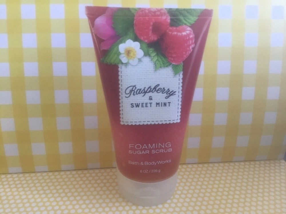 Bath & Body Works Raspberry & Sweet Mint Foaming Sugar Scrub