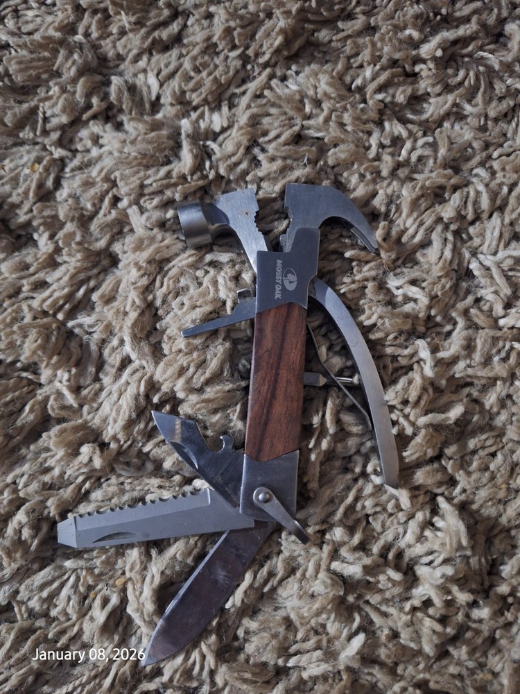 set of mossy oak multitools