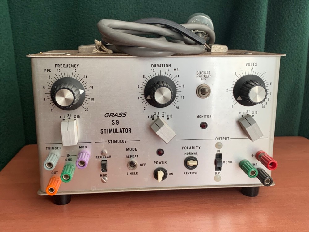 Grass Instruments S9 Multidiscipline Laboratory Stimulator Medical Working