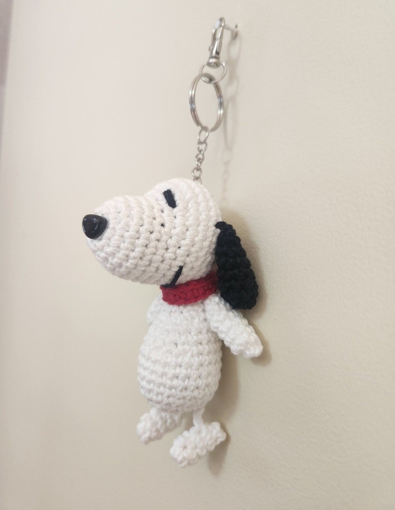Snoopy Crocheted Keychain , Beautiful, Handmade, 100% Cotton.