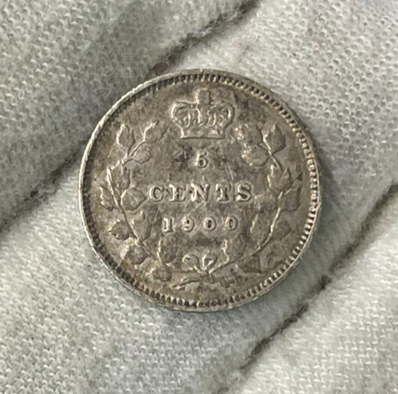 1900 Canada 5 Cents Silver Coin Great Condition
