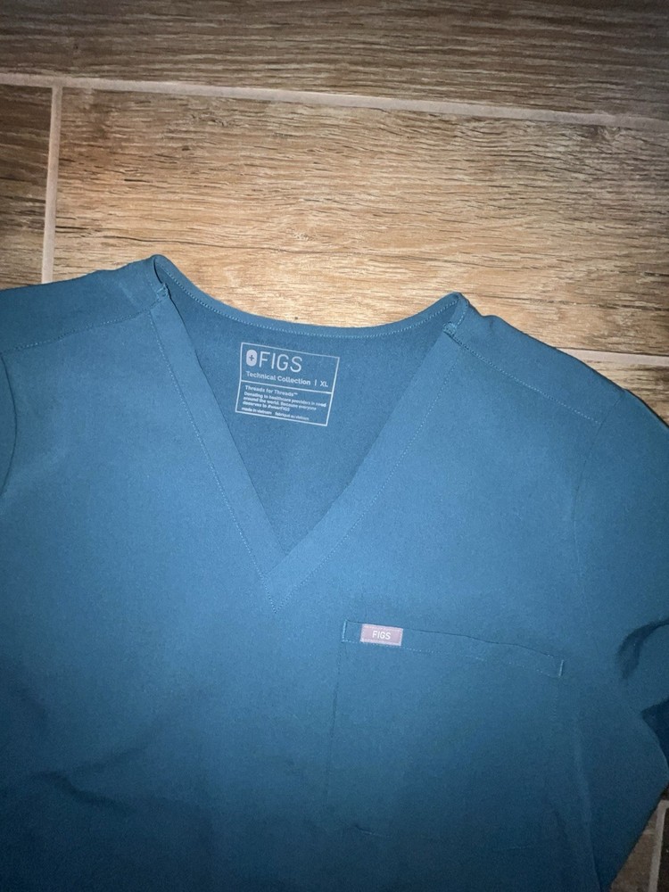 Figs Teal Two-Piece Scrub Set with Pink Drawstring XL
