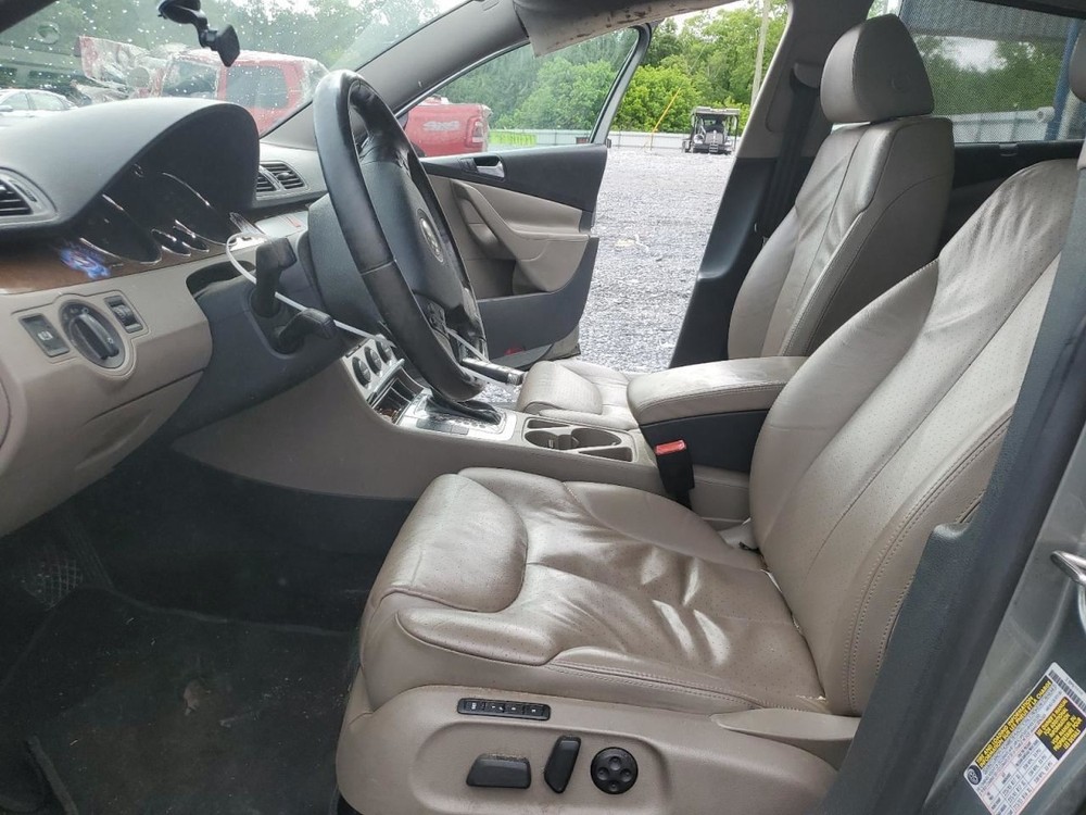 PASSAT 2008 Glove Box 4677081