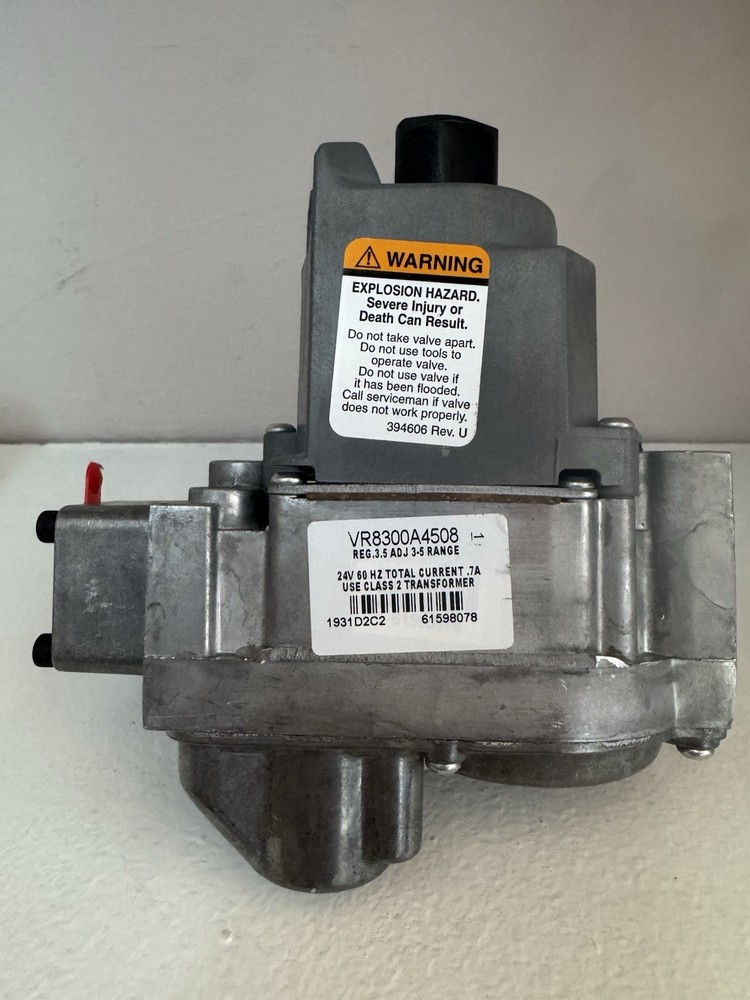 Honeywell VR8300A4508 Dual Valve Standing Pilot Combo Gas Control