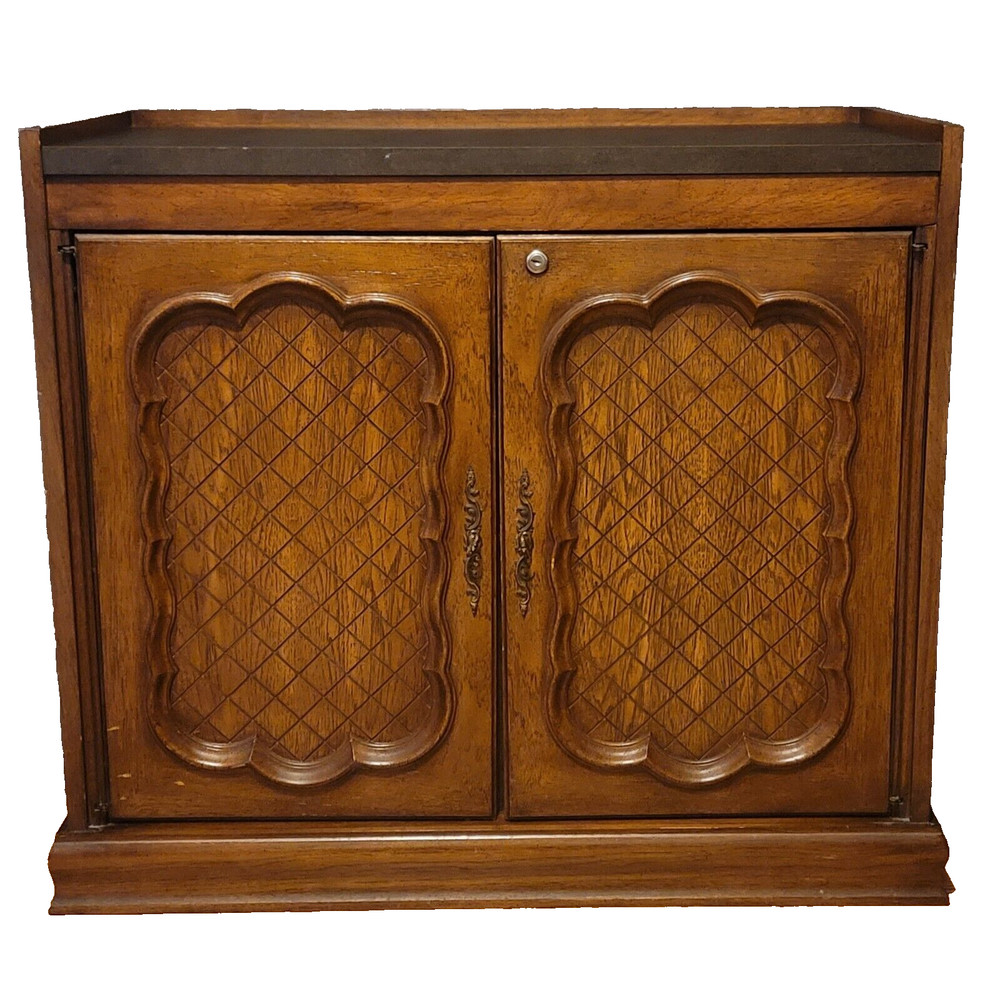 Mid-Century Entryway Sideboard / Bar Cabinet
