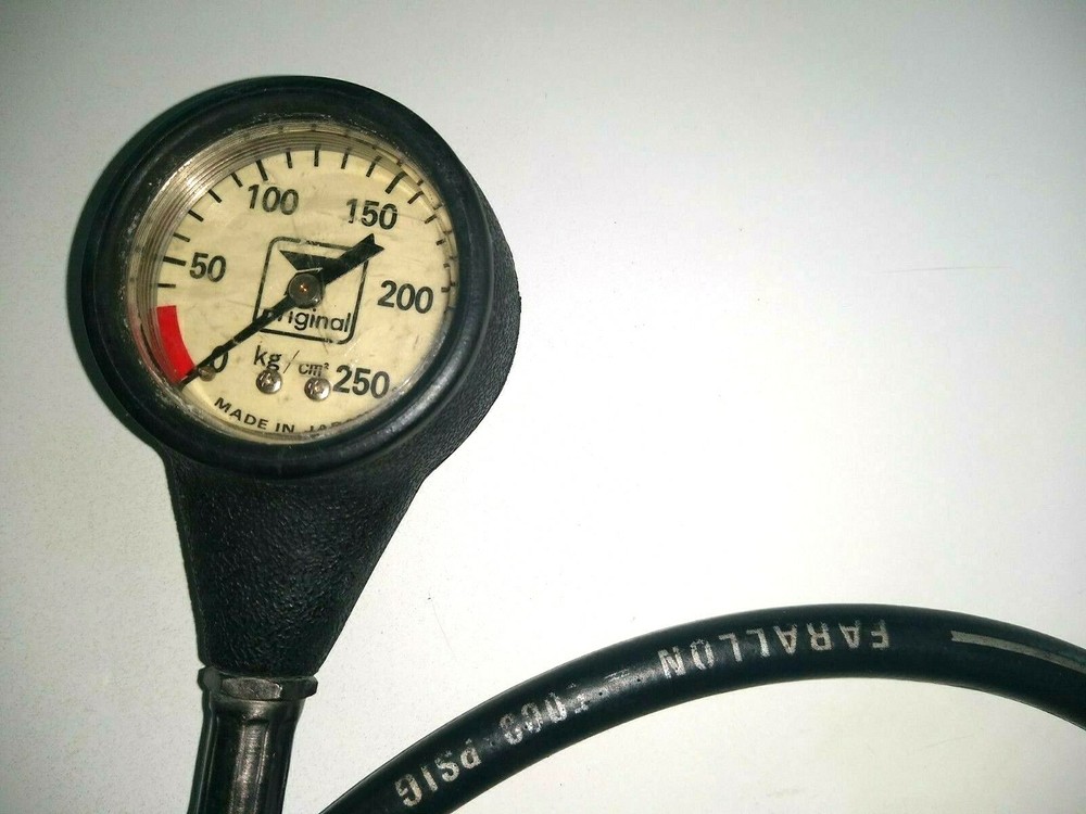 Farralon Dive Metric Pressure Swivel Console