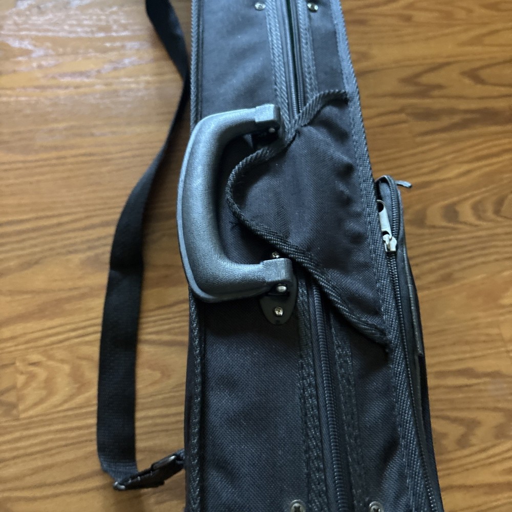 Infinity violin with case and stand - Needs to be stringed