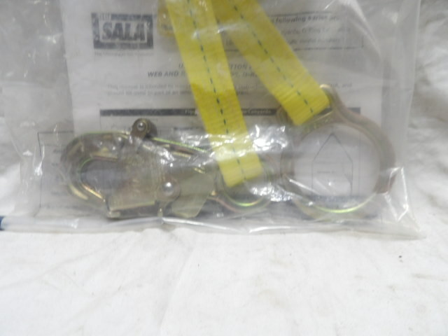 Sala D-Ring Extension with Snap Hook 1231117 1.5'