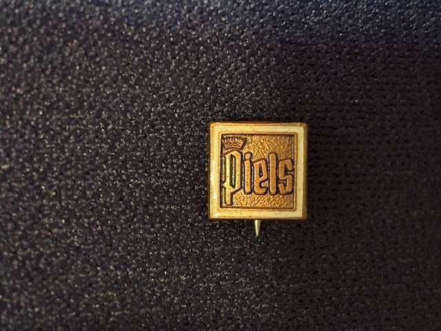 Vintage Piels Beer Service Workers Pin Pinback