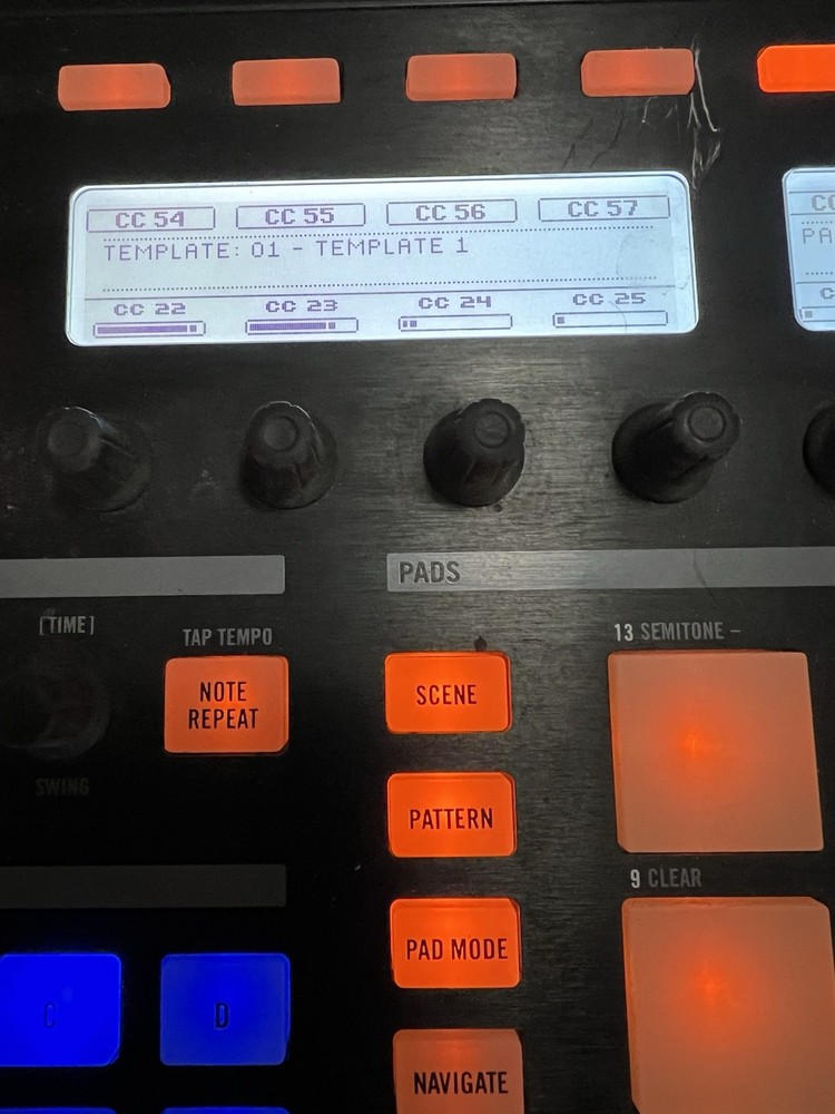 Native Instruments Maschine MK1 MIDI Controller Tested