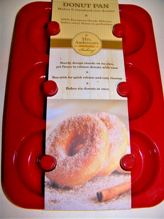 Mrs. Anderson’s Baking Silicone Donut Pan makes 6 donuts