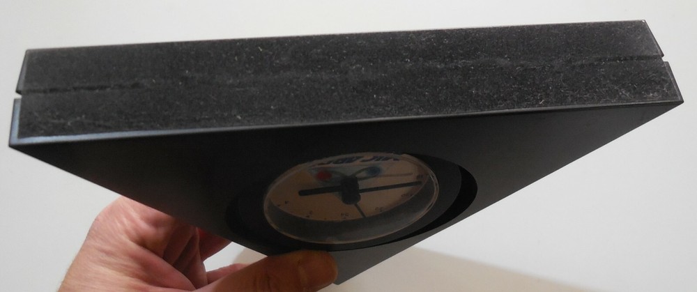 MICARDIS TRIANGLE PLASTIC DESIGN WATCH