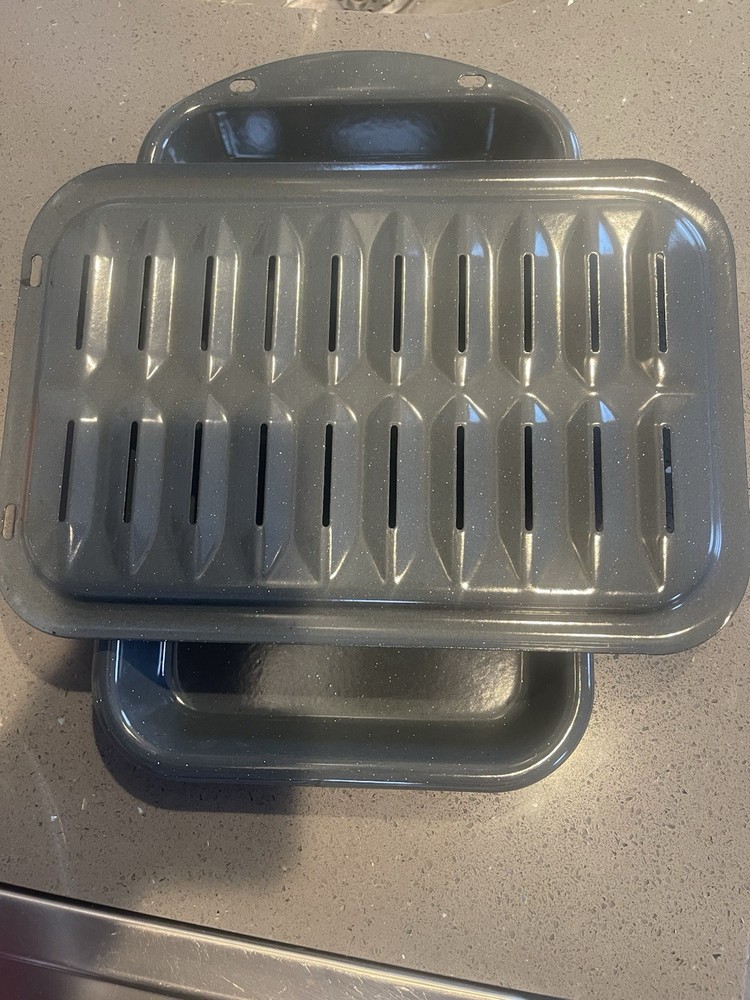 Enameled Roasting Pan With Drip Tray ( 2 Piece )