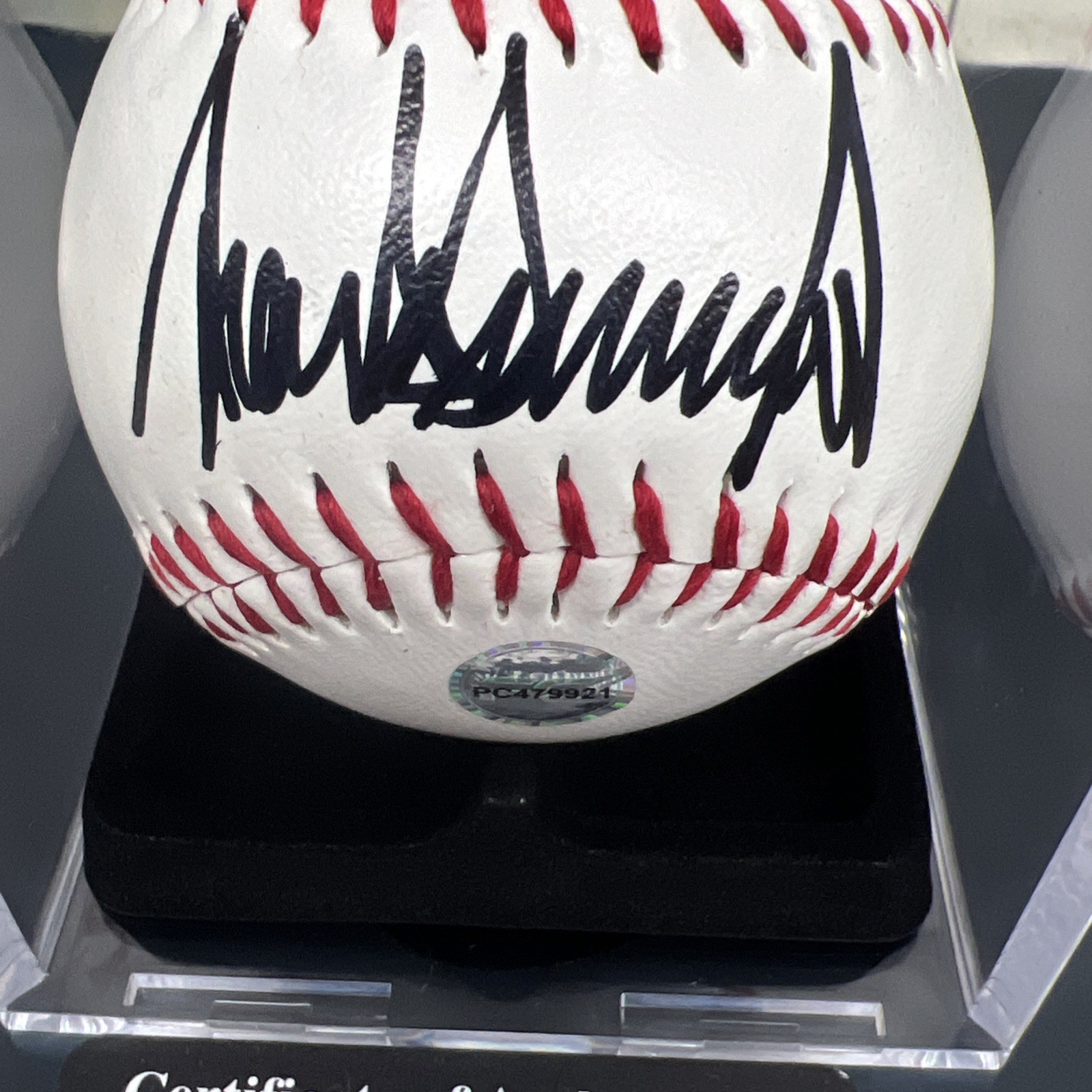 PRESIDENT DONALD TRUMP 2025 MAGA HAND SIGNED BASEBALL AUTO HOLO COA