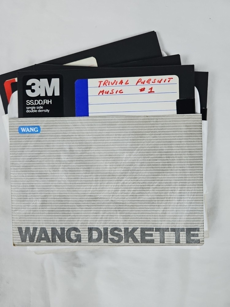 Lot of 116 Floppy Computer Disk 5.25" PC Unknown Content Mixed Misc *AS IS* READ