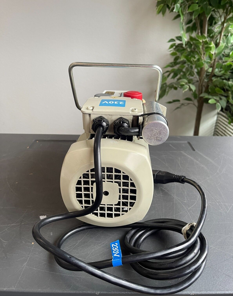 Edwards E2M1.5 Rotary Vane Dual Stage Vacuum Pump 230V