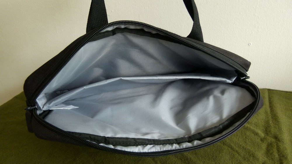 HP Black Padded Messenger Laptop Bag