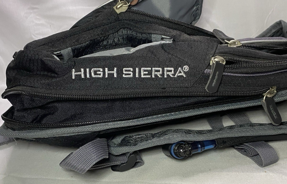 High Sierra Hydration Pack