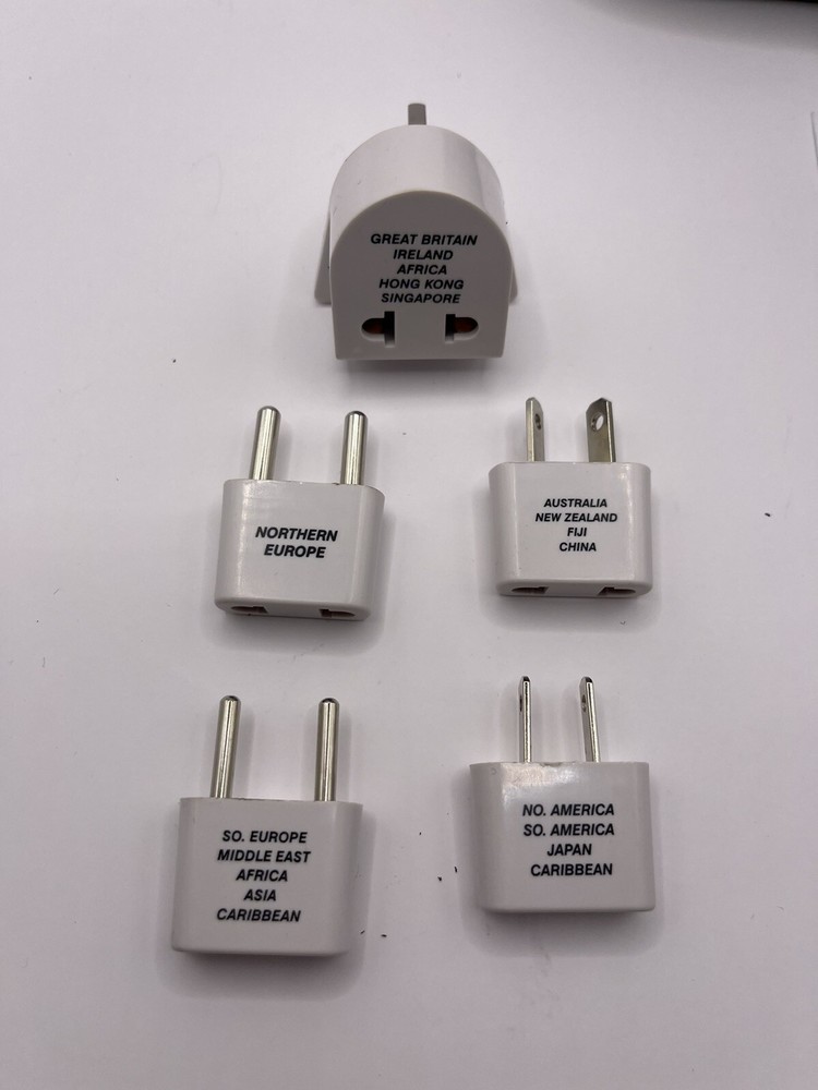 Travel Smart Outlet Converter Set With Case
