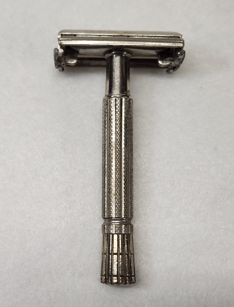 1958 Gillette Super Speed Flare Tip, TV Razor, Date Code D1