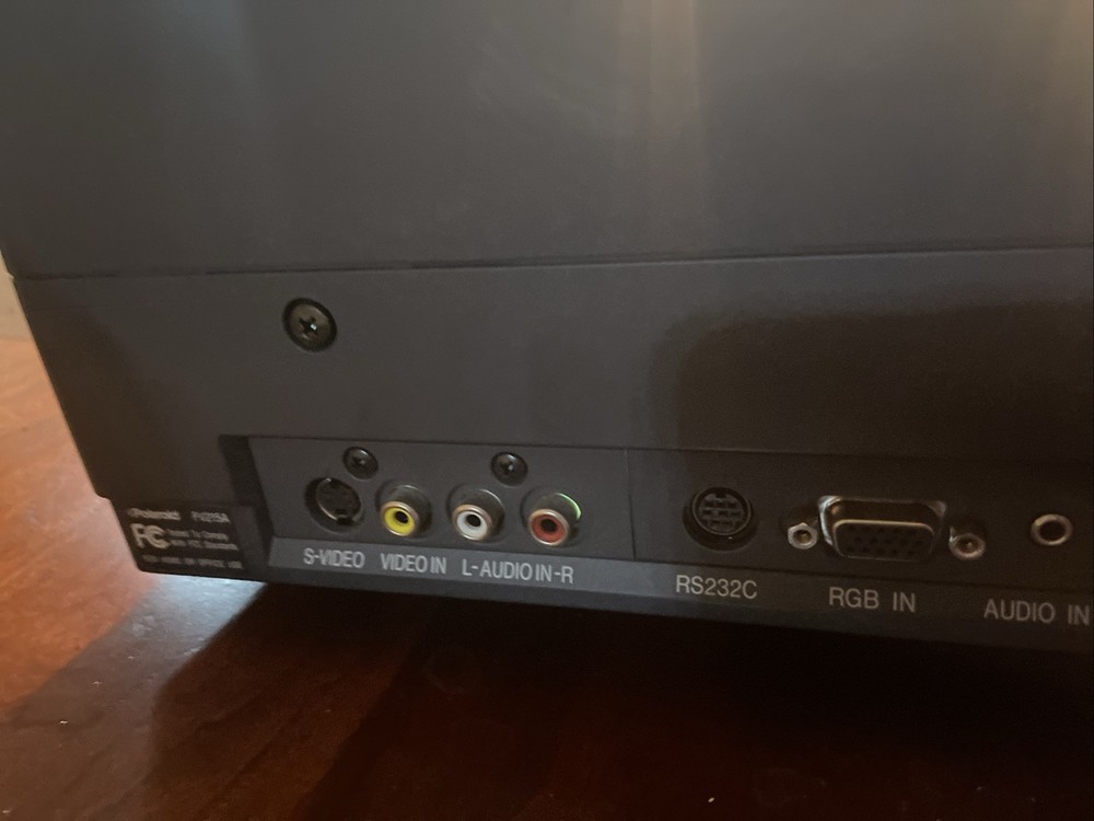 Polaroid Model 215E LCD Projector