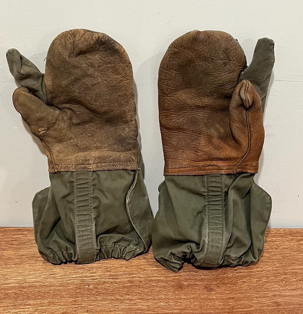 1951 Vintage US Military Shooting Mittens - Size Medium