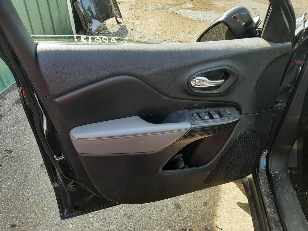 CHEROKEE 2014 Headrest 1058983