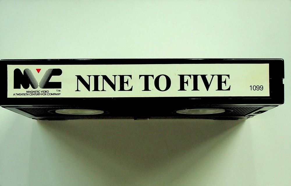 Nine to Five (1981) - PG - Beta 1099 - 20th Century Fox - Preowned