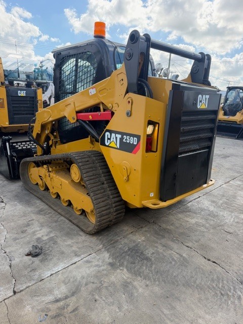 2017 Caterpillar 259D Compact Track Loader – Enclosed Cab, A/C & Heat