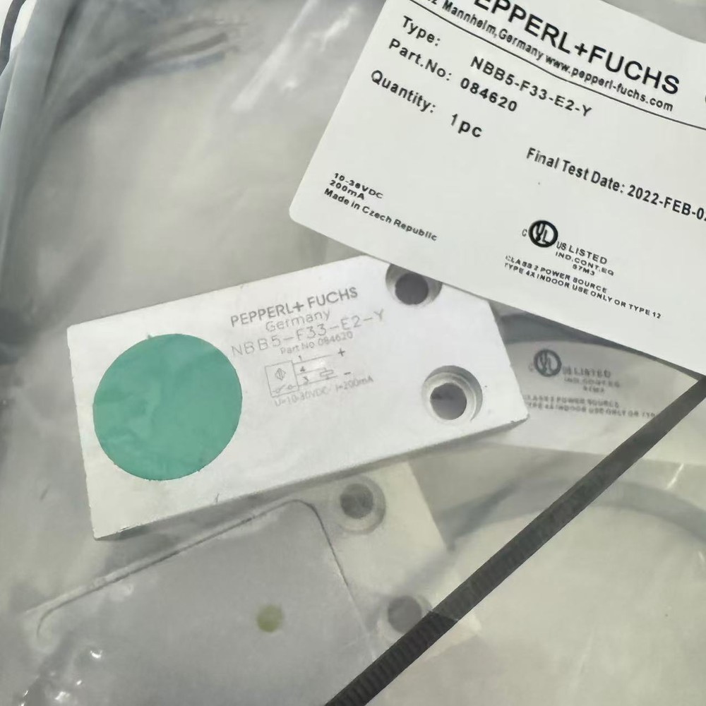 1PCS NBB5-F33-E2-Y proximity switch
