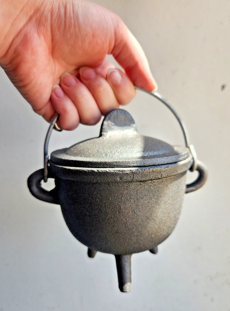 Gray Cast Iron Cauldron with Lid