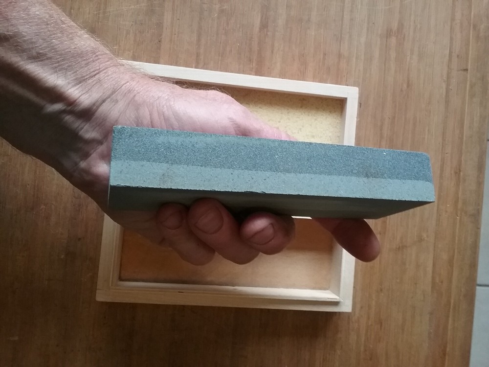 AMT Sharpening Stone - Tool Sharpening Stone in Wooden Case