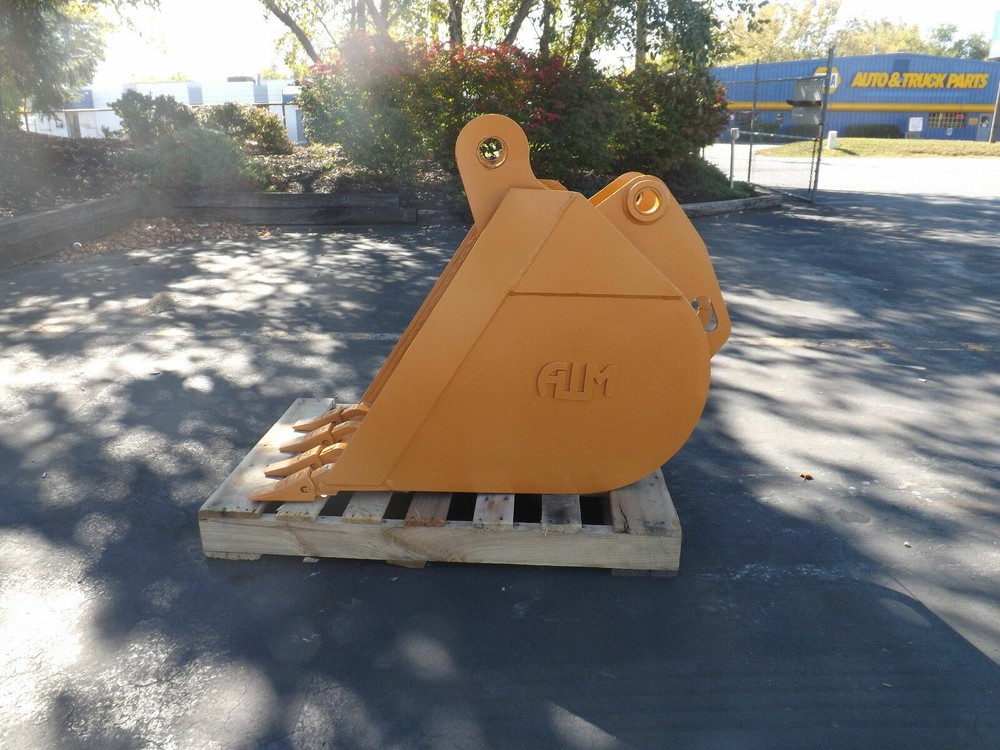 New 18" Backhoe Bucket for a Case 590N