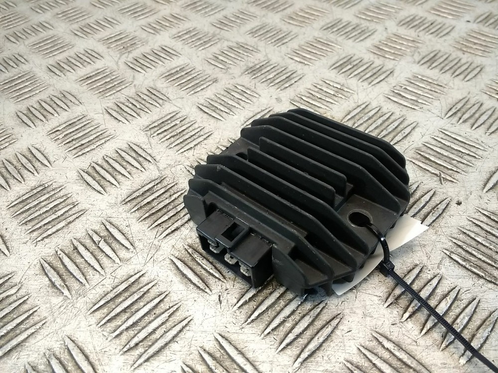 2008 YAMAHA YZF R125  RECTIFIER REGULATOR